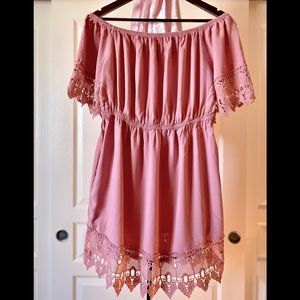Off the shoulder pink mini dress 💖